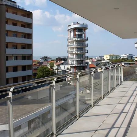 Apartment Stylish Flat Near In Lignano *
