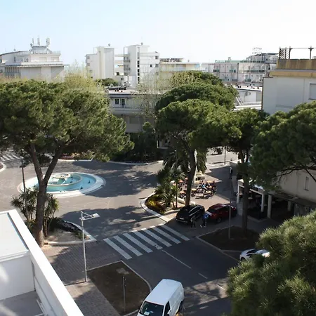 Stylish Flat Near In Lignano *