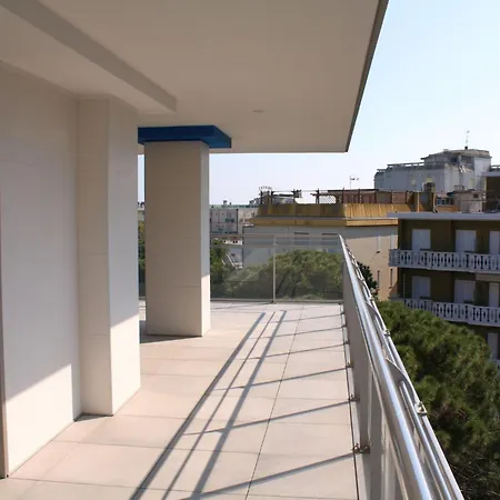 Apartment Stylish Flat Near In Lignano