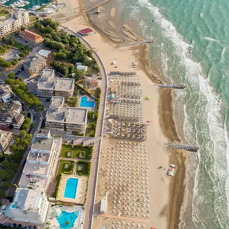 Apartment Stylish Flat Near In Lignano